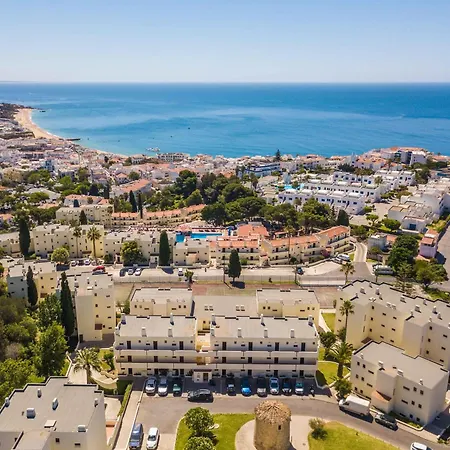 White T1 - Ocean View Albufeira