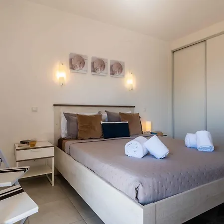 White T1 - Ocean View Albufeira