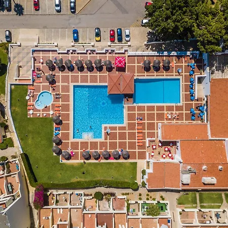 White T1 - Ocean View *