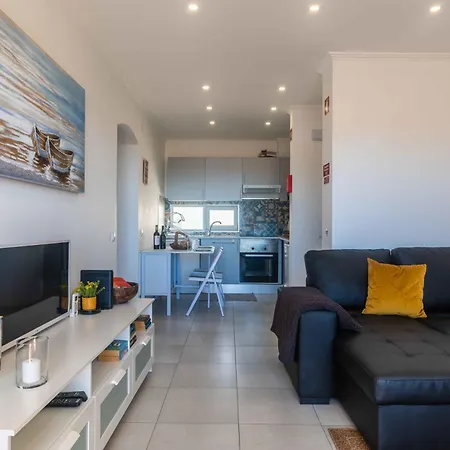 White T1 - Ocean View Albufeira