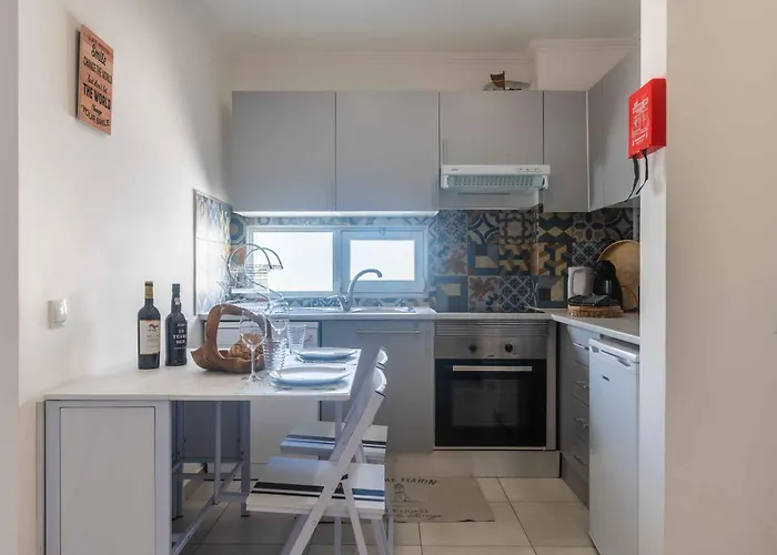 Apartment White T1 - Ocean View