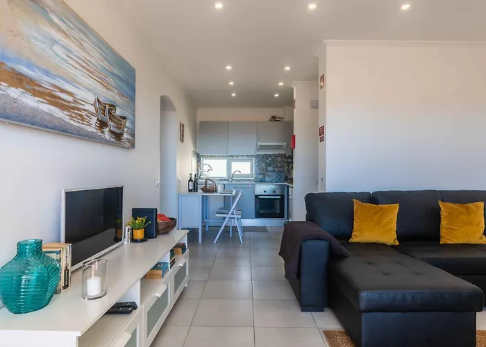 White T1 - Ocean View Albufeira