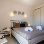 White T1 - Ocean View البوفيرا